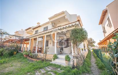 ÇEŞME ŞİFNE DE DENİZE YAKIN SİTE İÇİ SATILIK VİLLA