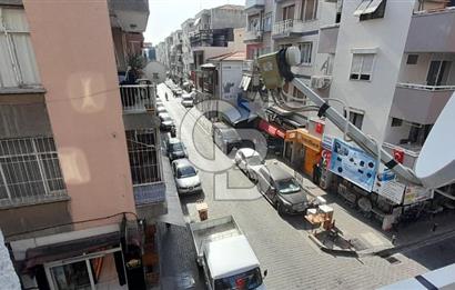 KARŞIYAKA'nın EN HAREKETLİ BÖLGESİNDE BULUNAN DAİREMİZ 3+1 OLUP 2.KATTADIR