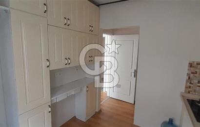 KARŞIYAKA'nın EN HAREKETLİ BÖLGESİNDE BULUNAN DAİREMİZ 3+1 OLUP 2.KATTADIR