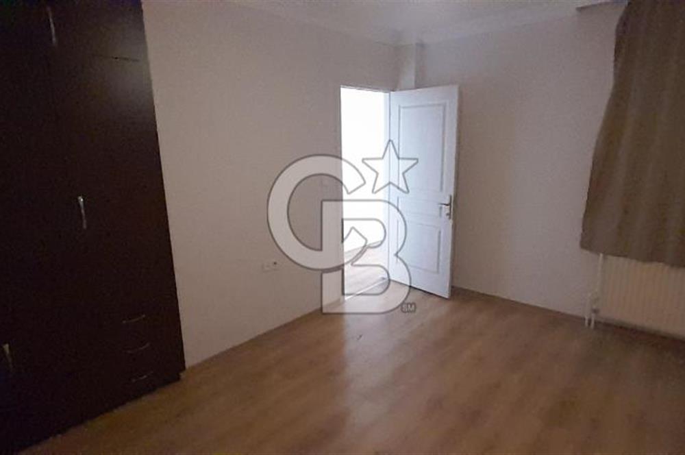 KARŞIYAKA'nın EN HAREKETLİ BÖLGESİNDE BULUNAN DAİREMİZ 3+1 OLUP 2.KATTADIR