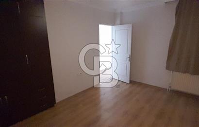 KARŞIYAKA'nın EN HAREKETLİ BÖLGESİNDE BULUNAN DAİREMİZ 3+1 OLUP 2.KATTADIR