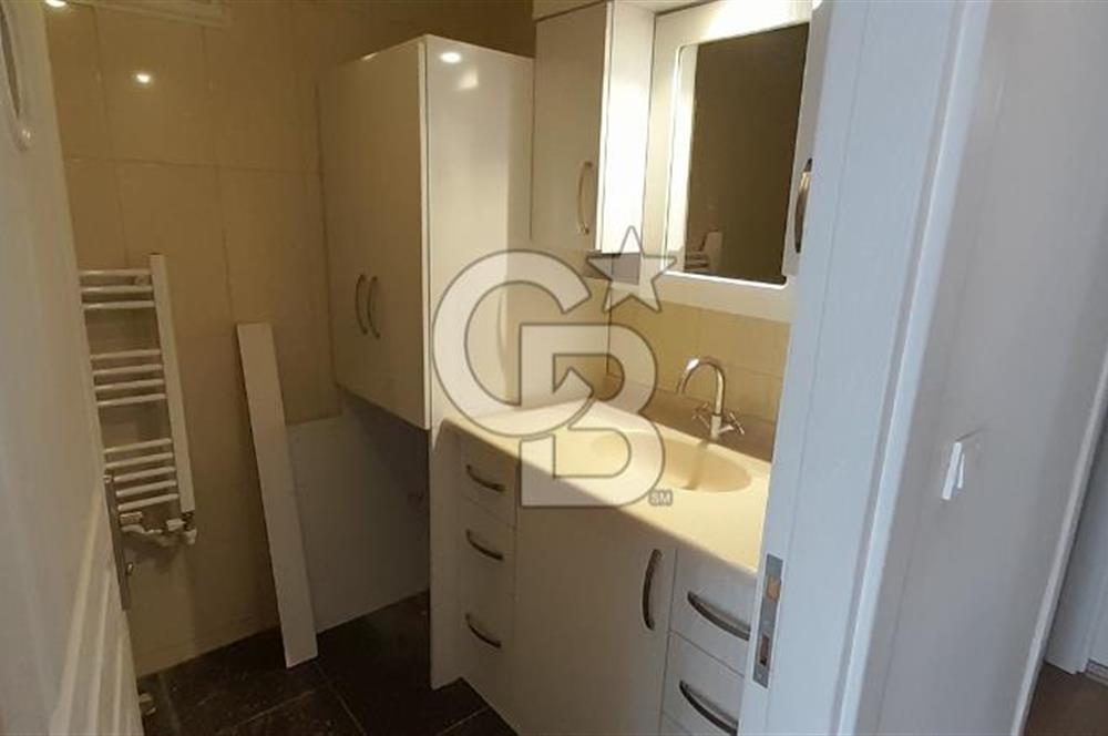 KARŞIYAKA'nın EN HAREKETLİ BÖLGESİNDE BULUNAN DAİREMİZ 3+1 OLUP 2.KATTADIR