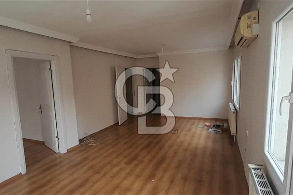 KARŞIYAKA'nın EN HAREKETLİ BÖLGESİNDE BULUNAN DAİREMİZ 3+1 OLUP 2.KATTADIR