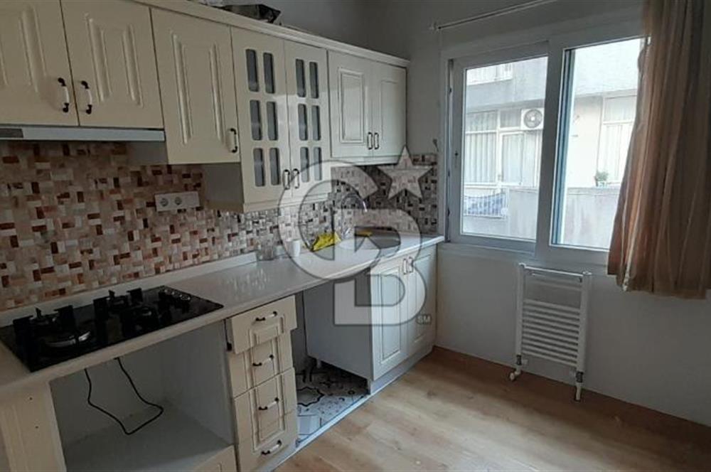 KARŞIYAKA'nın EN HAREKETLİ BÖLGESİNDE BULUNAN DAİREMİZ 3+1 OLUP 2.KATTADIR