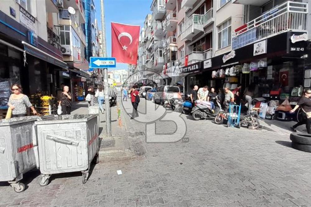 KARŞIYAKA'nın EN HAREKETLİ BÖLGESİNDE BULUNAN DAİREMİZ 3+1 OLUP 2.KATTADIR