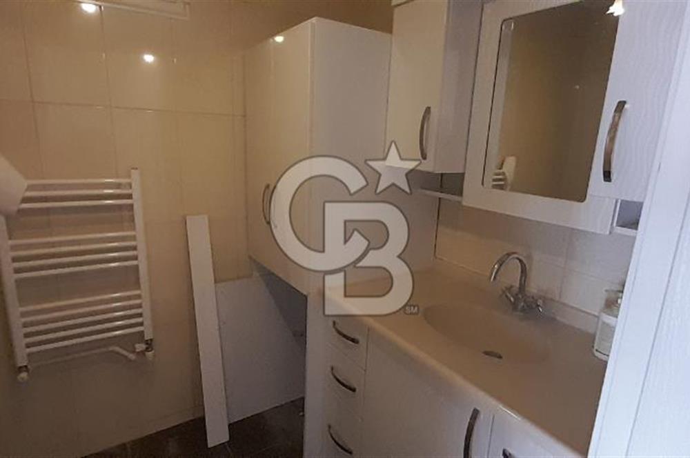 KARŞIYAKA'nın EN HAREKETLİ BÖLGESİNDE BULUNAN DAİREMİZ 3+1 OLUP 2.KATTADIR