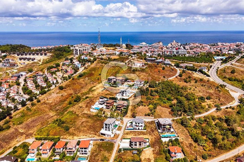 Şile Çavuş'ta Müstakil Havuzlu Tripleks Villa 9+1