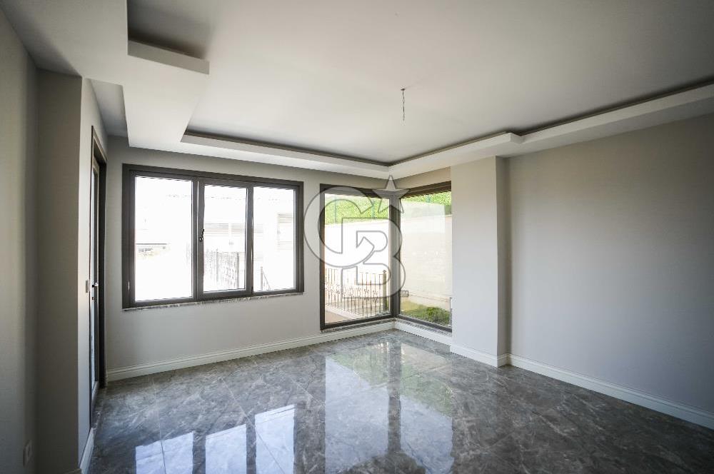 Şile Çavuş'ta Müstakil Havuzlu Tripleks Villa 9+1