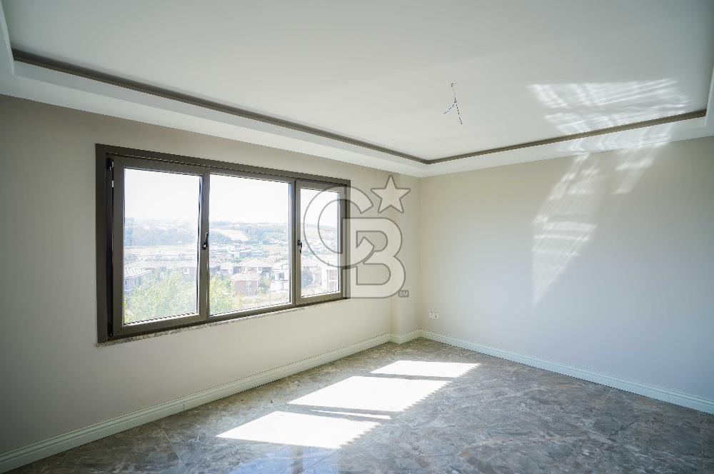 Şile Çavuş'ta Müstakil Havuzlu Tripleks Villa 9+1