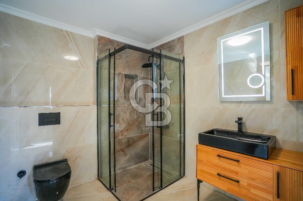 Şile Çavuş'ta Müstakil Havuzlu Tripleks Villa 9+1