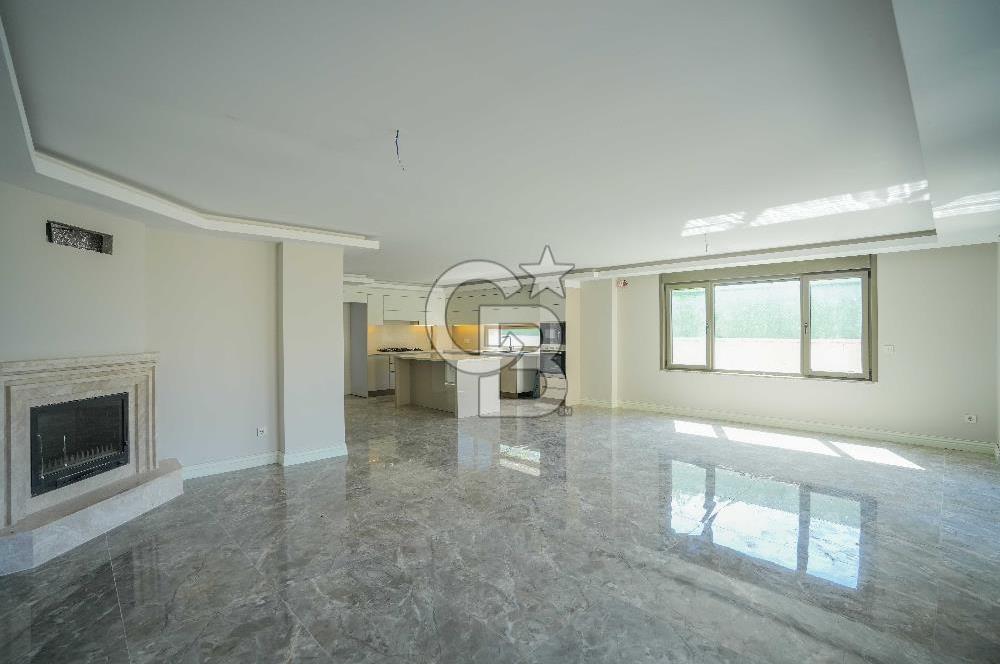 Şile Çavuş'ta Müstakil Havuzlu Tripleks Villa 9+1