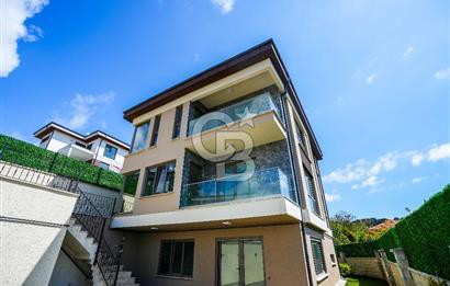 Şile Çavuş'ta Müstakil Havuzlu Tripleks Villa 9+1