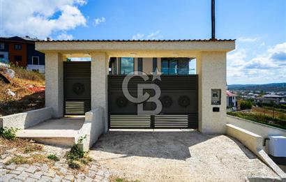 Şile Çavuş'ta Müstakil Havuzlu Tripleks Villa 9+1