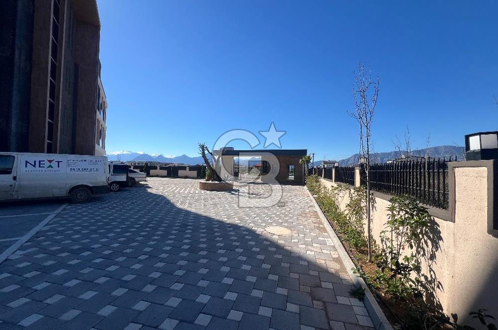 ALTINKALE'DE HAVUZLU, BAHÇELİ 1+1 KİRALIK DAİRE