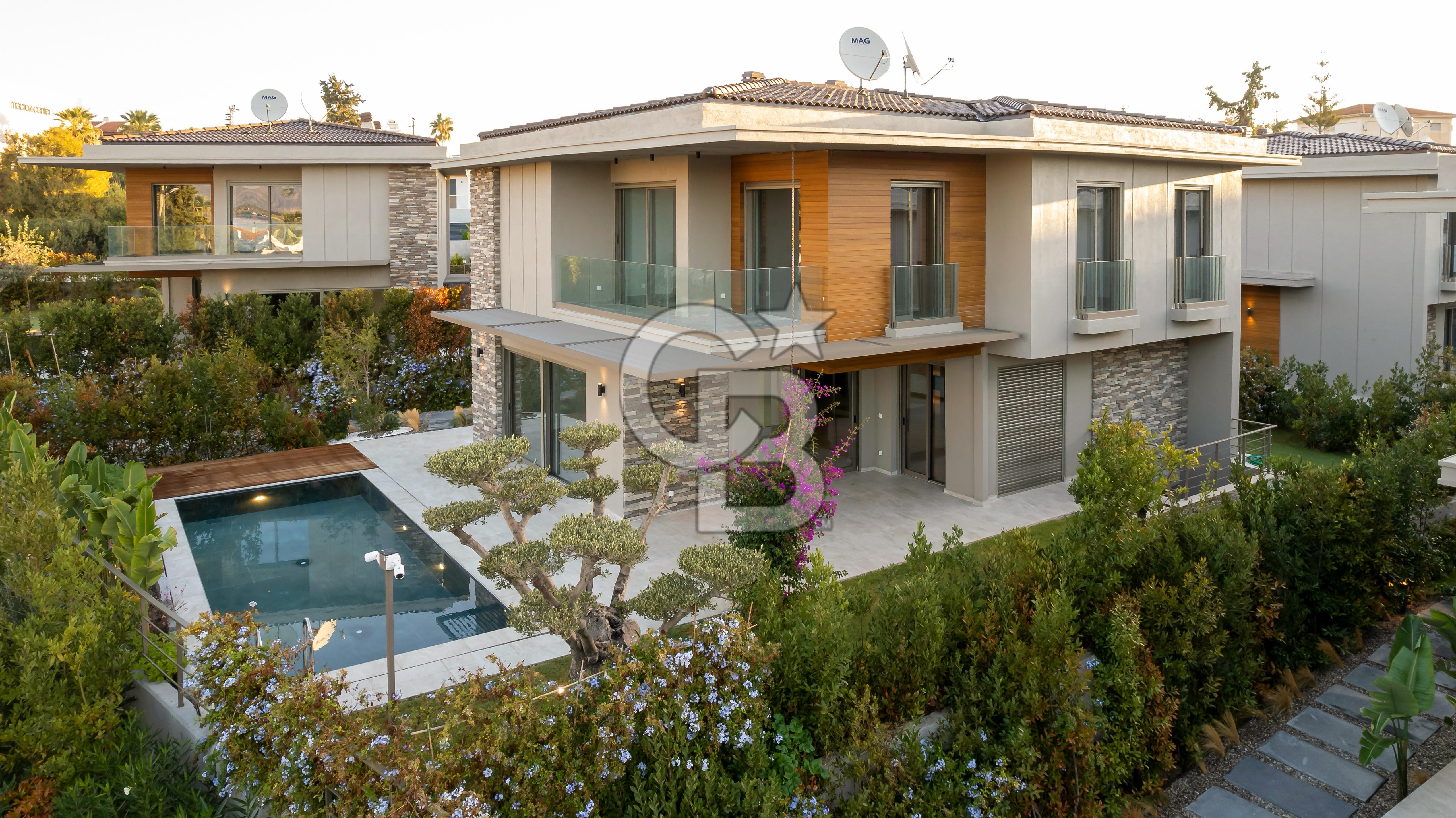 TEOK'tan Ardıç'ta Denize Yürüme Mesafesinde Çok Özel Lüks Villa