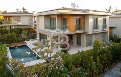 TEOK'tan Ardıç'ta Denize Yürüme Mesafesinde Çok Özel Lüks Villa