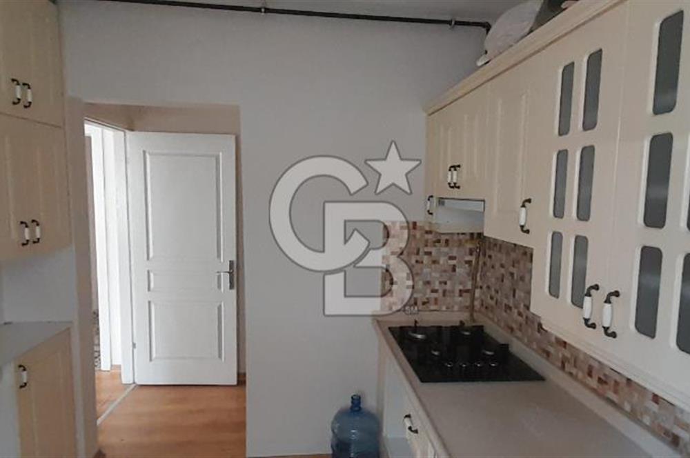 KARŞIYAKA'nın EN HAREKETLİ BÖLGESİNDE BULUNAN DAİREMİZ 3+1 OLUP 2.KATTADIR