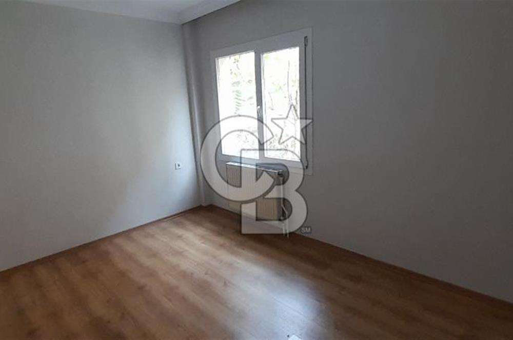 KARŞIYAKA'nın EN HAREKETLİ BÖLGESİNDE BULUNAN DAİREMİZ 3+1 OLUP 2.KATTADIR