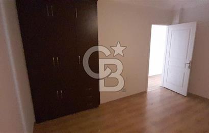 KARŞIYAKA'nın EN HAREKETLİ BÖLGESİNDE BULUNAN DAİREMİZ 3+1 OLUP 2.KATTADIR