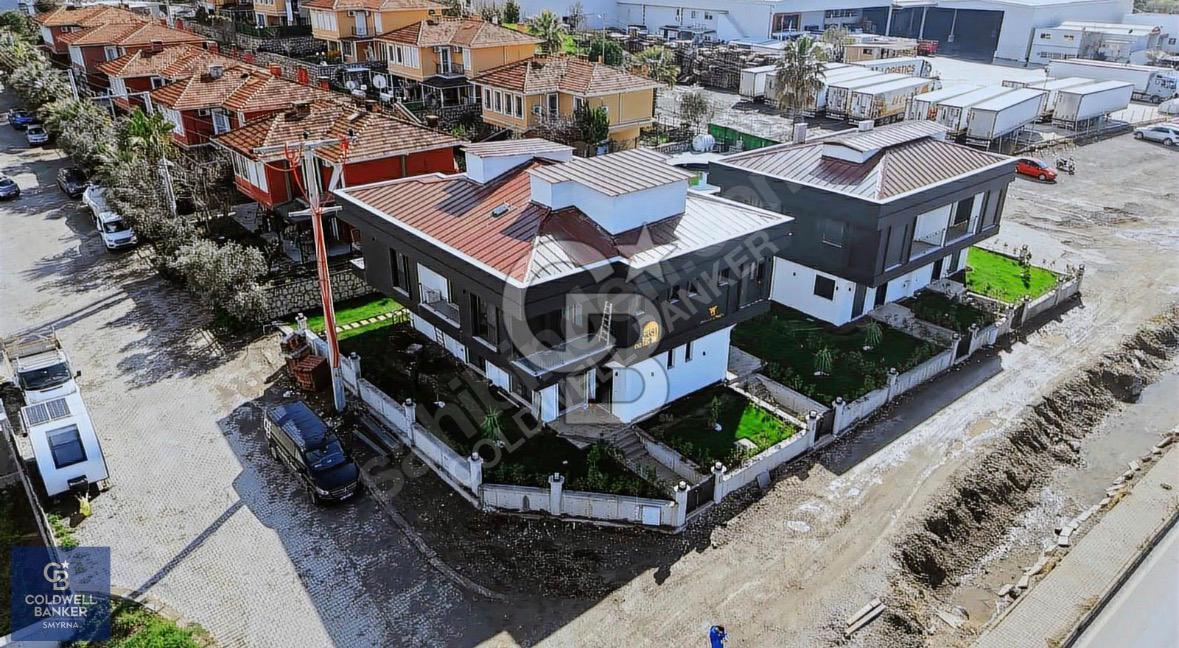 KUŞADASI CADDESİNE CEPHELİ SIFIR 2+1 VİLLA