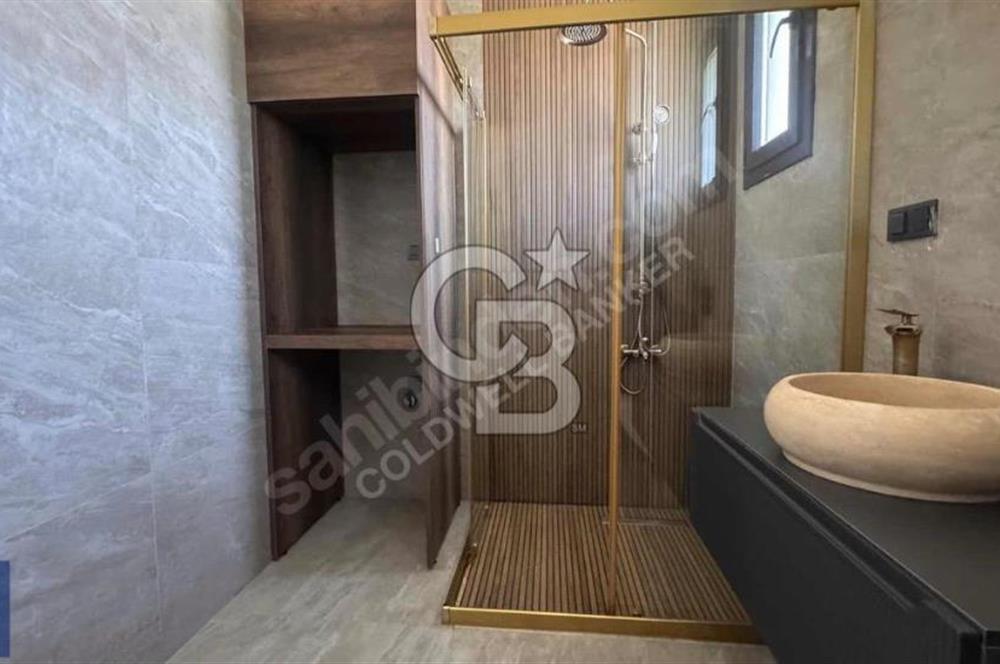 KUŞADASI CADDESİNE CEPHELİ SIFIR 2+1 VİLLA