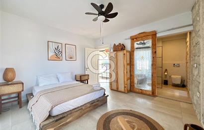 URLA KUŞÇULAR KİRALIK 5+2 ÖZEL TASARIM HAVUZLU MÜSTAKİL VİLLA