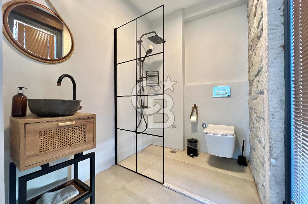 URLA KUŞÇULAR KİRALIK 5+2 ÖZEL TASARIM HAVUZLU MÜSTAKİL VİLLA