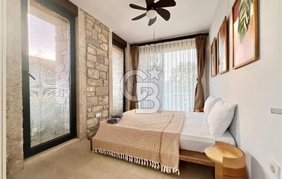 URLA KUŞÇULAR KİRALIK 5+2 ÖZEL TASARIM HAVUZLU MÜSTAKİL VİLLA