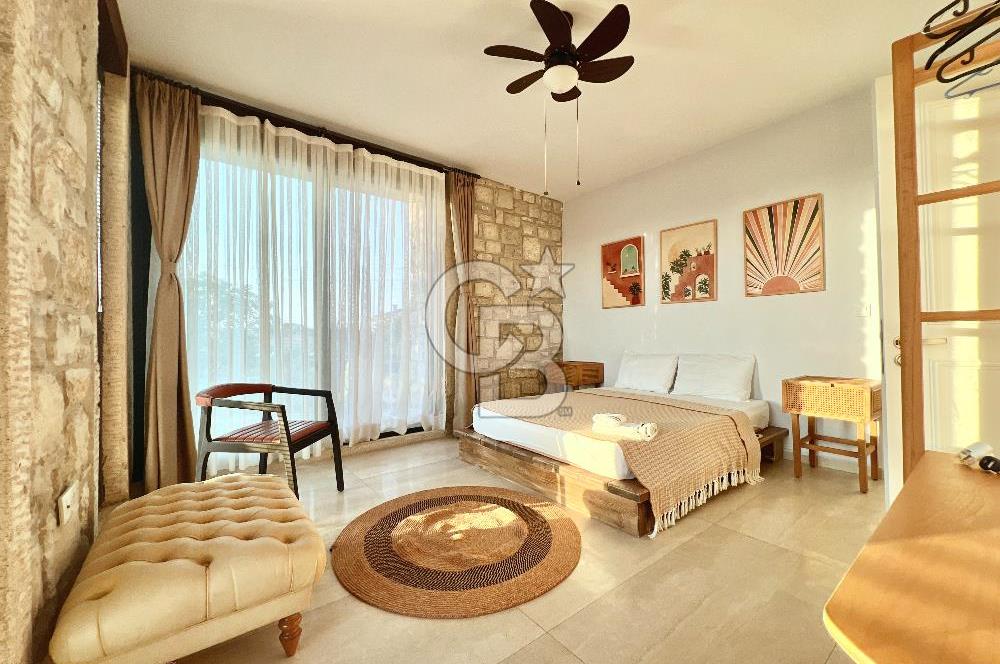 URLA KUŞÇULAR KİRALIK 5+2 ÖZEL TASARIM HAVUZLU MÜSTAKİL VİLLA