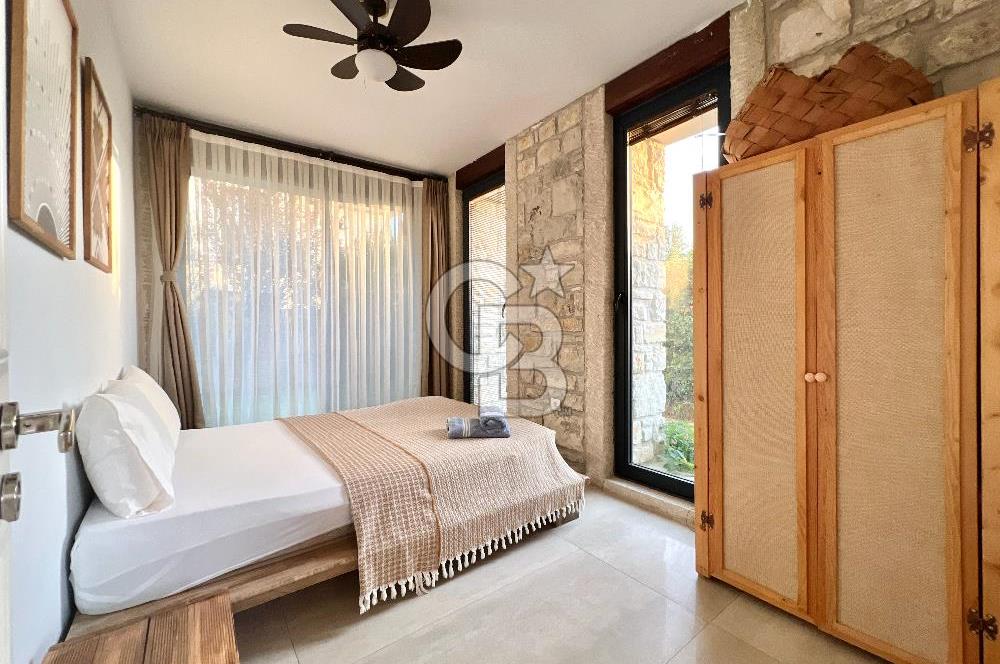 URLA KUŞÇULAR KİRALIK 5+2 ÖZEL TASARIM HAVUZLU MÜSTAKİL VİLLA