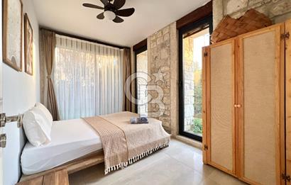 URLA KUŞÇULAR KİRALIK 5+2 ÖZEL TASARIM HAVUZLU MÜSTAKİL VİLLA