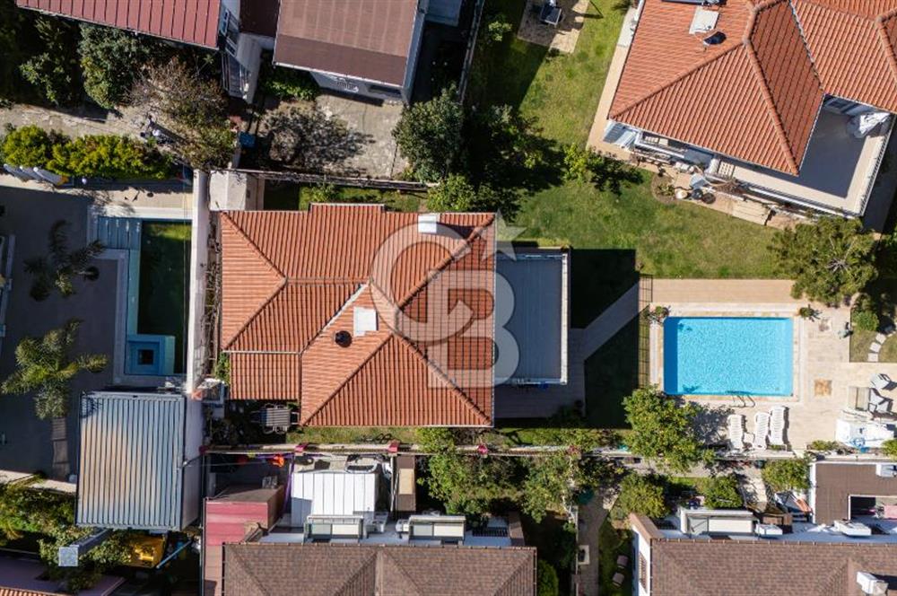 CB Marina'dan Marmaris Merkezde Havuzlu 3+1 Villa Butik Sitede