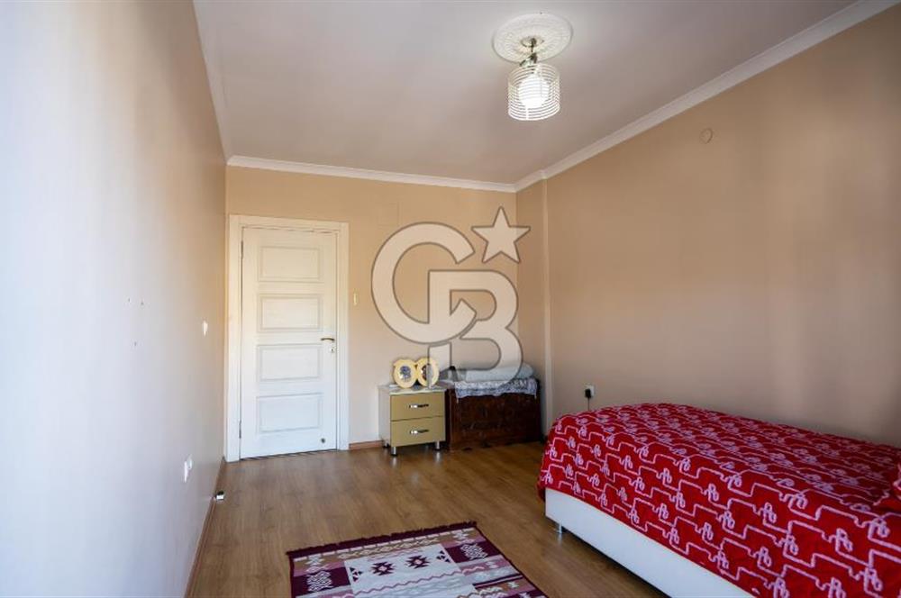 CB Marina'dan Marmaris Merkezde Havuzlu 3+1 Villa Butik Sitede