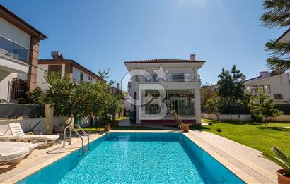 CB Marina'dan Marmaris Merkezde Havuzlu 3+1 Villa Butik Sitede