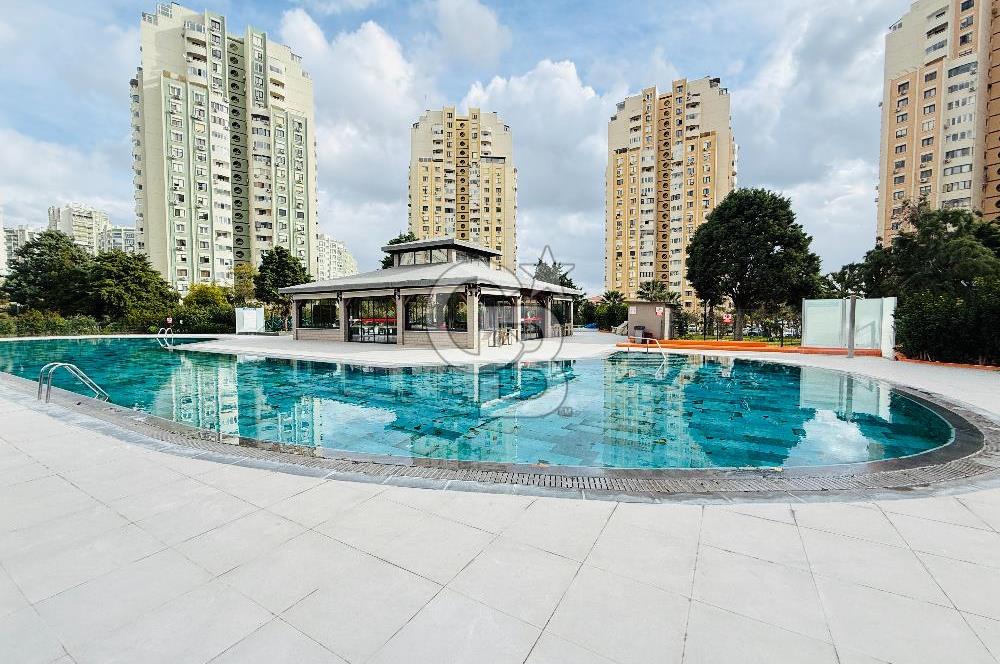 Mavişehir Albatros Blokları Havuz Manzaralı Satılık 4+1 Daire