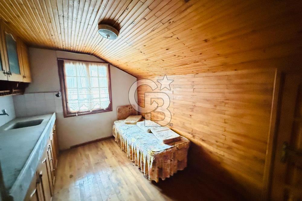 Sahilevlerinde Denize Yakın Satılık Havuzlu Müstakil 5+1 Villa