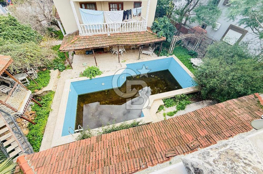 Sahilevlerinde Denize Yakın Satılık Havuzlu Müstakil 5+1 Villa