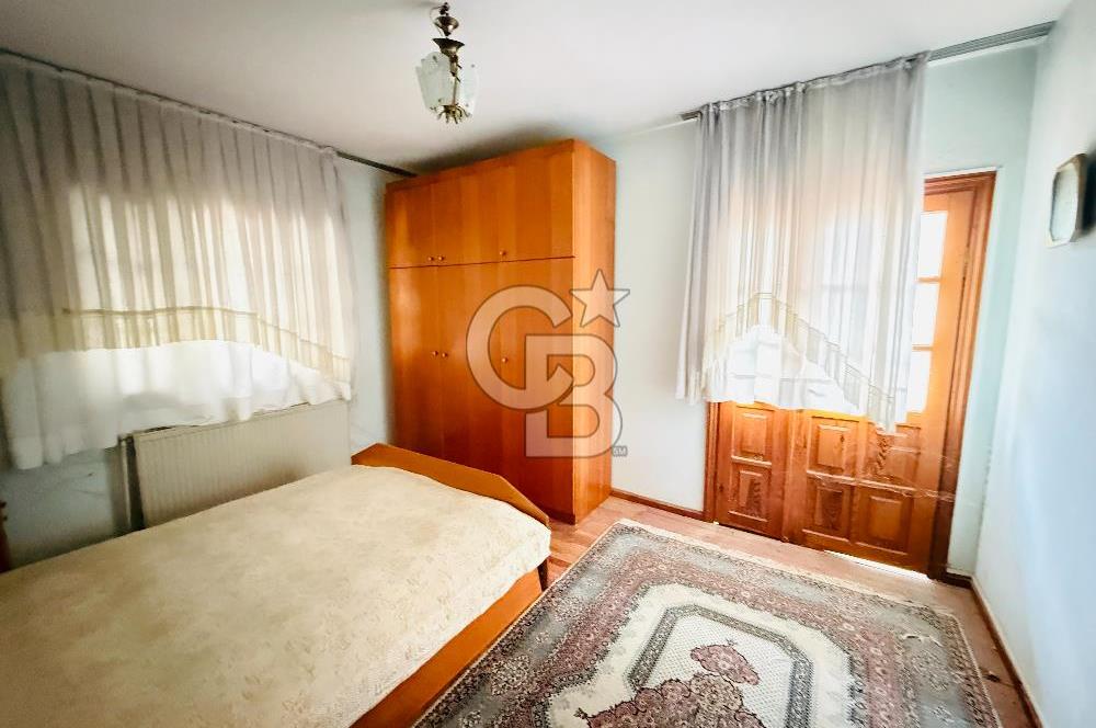 Sahilevlerinde Denize Yakın Satılık Havuzlu Müstakil 5+1 Villa