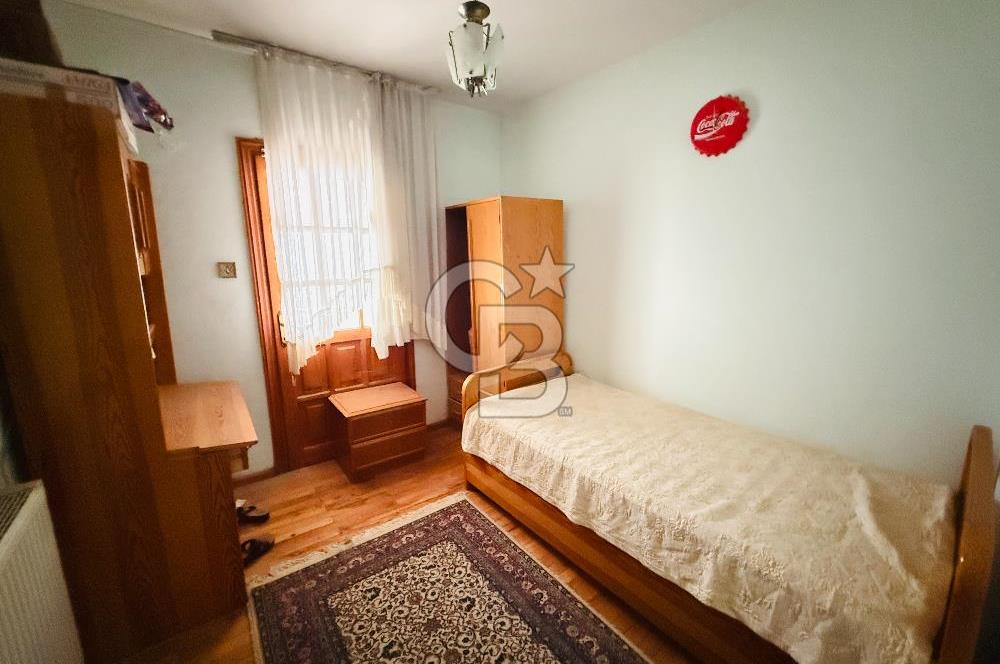 Sahilevlerinde Denize Yakın Satılık Havuzlu Müstakil 5+1 Villa