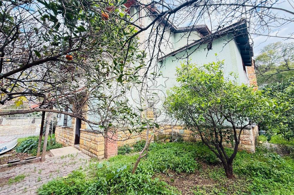 Sahilevlerinde Denize Yakın Satılık Havuzlu Müstakil 5+1 Villa