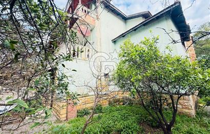 Sahilevlerinde Denize Yakın Satılık Havuzlu Müstakil 5+1 Villa