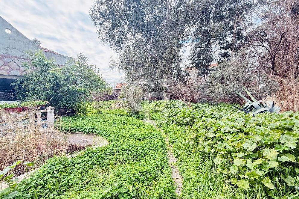 Sahilevlerinde Denize Yakın Satılık Havuzlu Müstakil 5+1 Villa