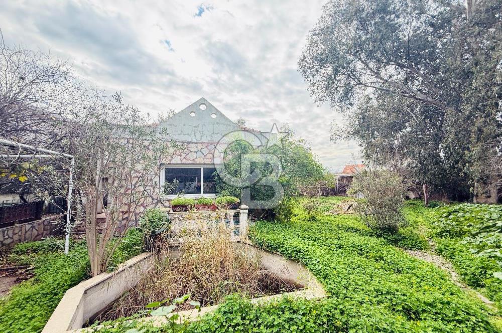 Sahilevlerinde Denize Yakın Satılık Havuzlu Müstakil 5+1 Villa