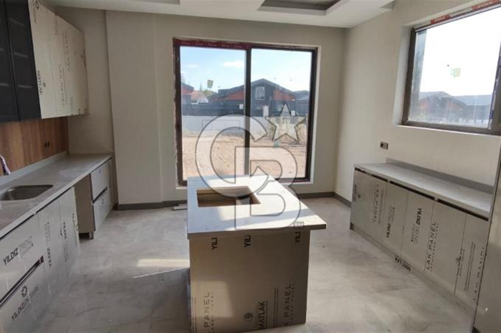 ANKARA GÖLBAŞI HACILAR’DA KATRE MOGAN VİLLALARI’NDA SATILIK 5+1 LÜKS VİLLA