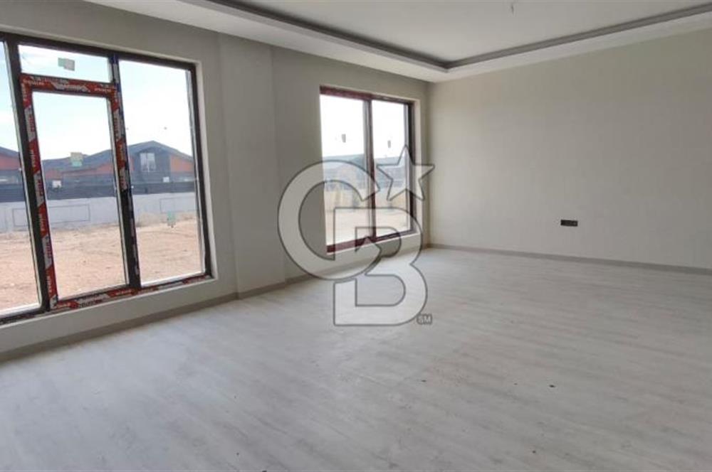 ANKARA GÖLBAŞI HACILAR’DA KATRE MOGAN VİLLALARI’NDA SATILIK 5+1 LÜKS VİLLA