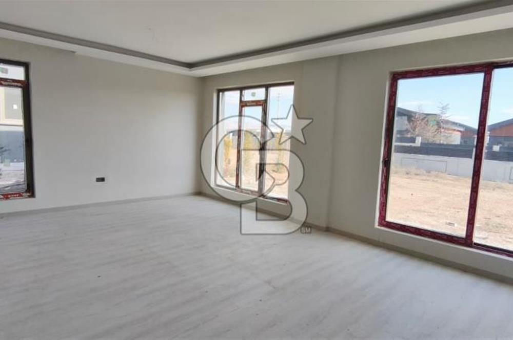 ANKARA GÖLBAŞI HACILAR’DA KATRE MOGAN VİLLALARI’NDA SATILIK 5+1 LÜKS VİLLA