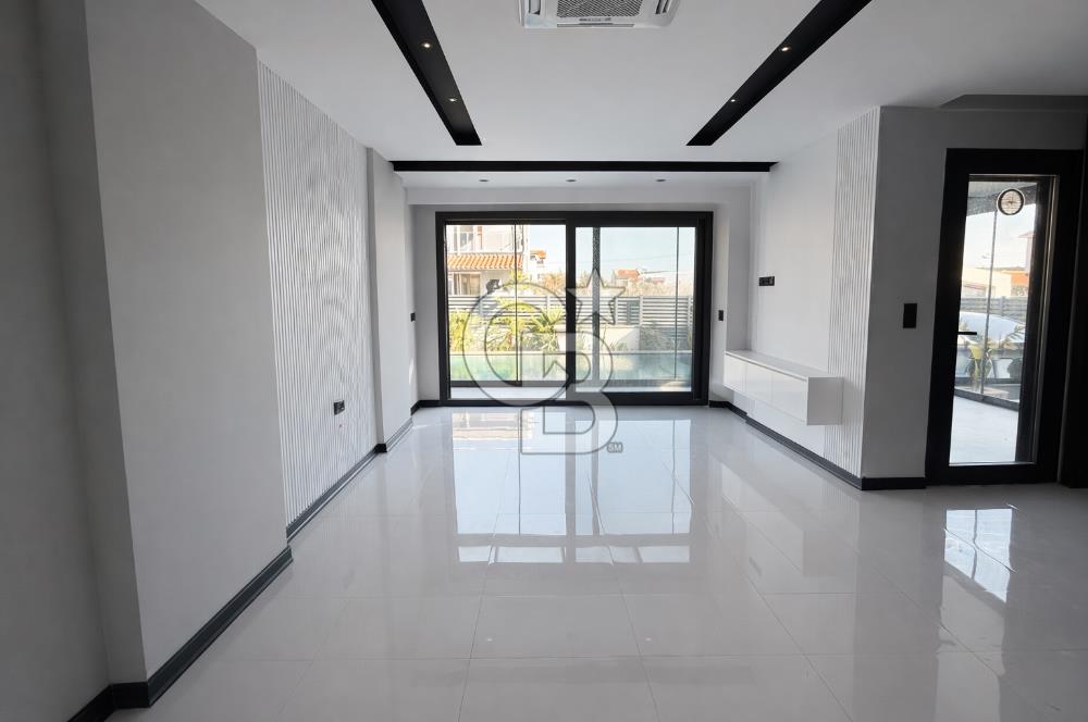 URLA ATATÜRK MAH. SATILIK 3+1 MÜSTAKİL HAVUZLU DUBLEKS LÜKS VİLLA