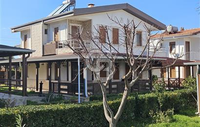 Cunda Adası'nda Özel Plajlı Site İçinde Satılık 2+1 Villa