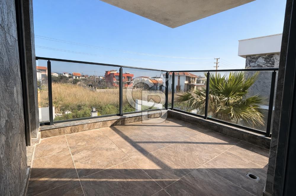 URLA ATATÜRK MAH. SATILIK 3+1 MÜSTAKİL HAVUZLU DUBLEKS LÜKS VİLLA