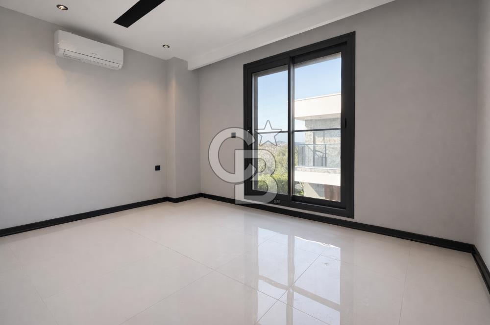 URLA ATATÜRK MAH. SATILIK 3+1 MÜSTAKİL HAVUZLU DUBLEKS LÜKS VİLLA